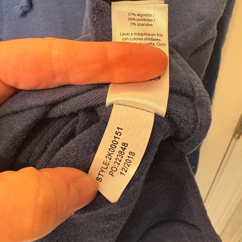 Vineyard Vines hooded sweatshirt - Picture 6 of 10